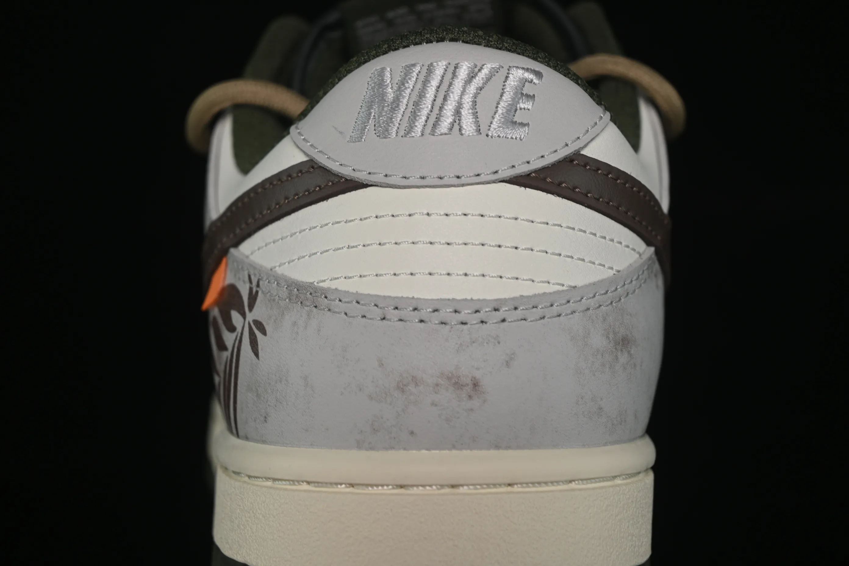 All categories Nk SB Dunk Series Nk SB Dunk Low High-end customized low-top sneakers Nike SB Dunk Low straps Anniversary high-end customized low-top casual sneakers HF5441-102